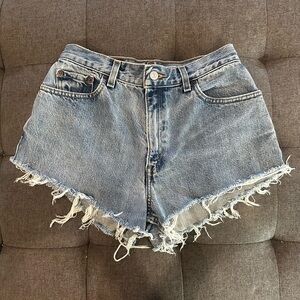 Vintage Levi’s cutoff denim short shorts